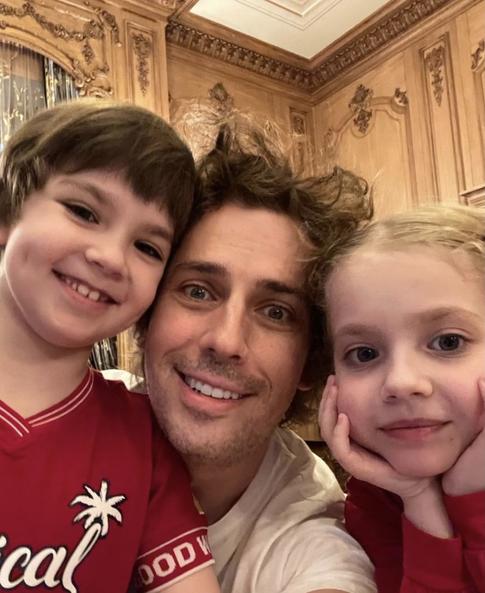 Максим Галкин показал архивное фото дочери