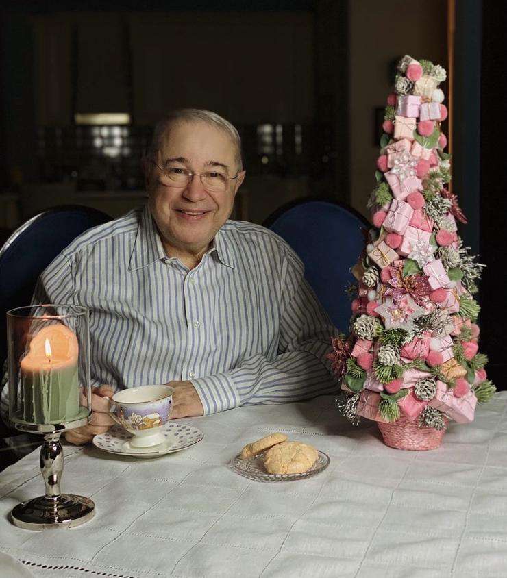 Евгений Петросян