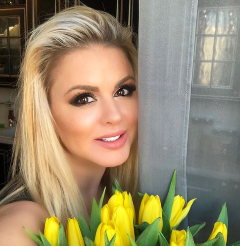 Анна Семенович показала, как выглядела 20 лет назад