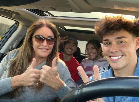 Перешли на другую сторону: артисты, которые решились на смену пола