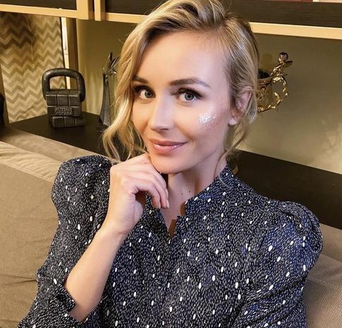 «Оскорбили мою семью»: Гагарина ответила на слухи об участии в шоу «Маска»