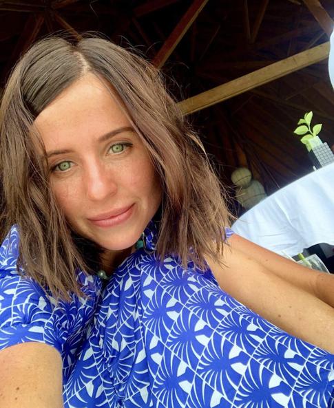 Контент 18+: Глюкоза, Карпович и другие не стесняются ходить без бра в публичных местах