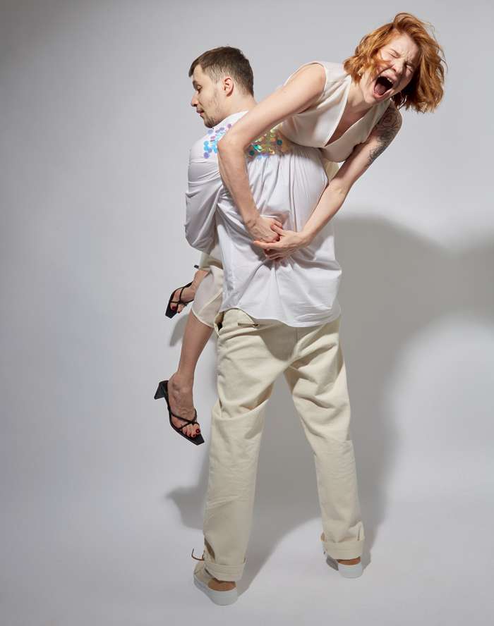 На Алексее: кардиган, Pal Zileri (Live Pr); брюки, Trussardi; кеды, Diemme (M Fashion) На Алексее: кардиган, Pal Zileri (Live Pr); брюки, Trussardi; кеды, Diemme (M Fashion)