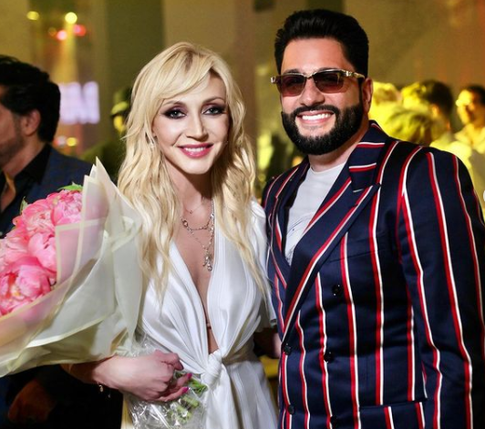 Кадры недели: Кристина Орбакайте устроила вечеринку года, а резидент Comedy Незлобин рассказал о кубиках на прессе