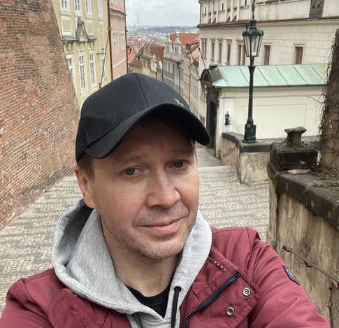 Евгений Миронов показал подросшего сына-первоклассника