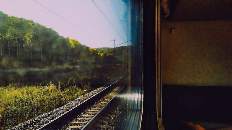 дорожная романтика может быть омрачена навязчивым соседом