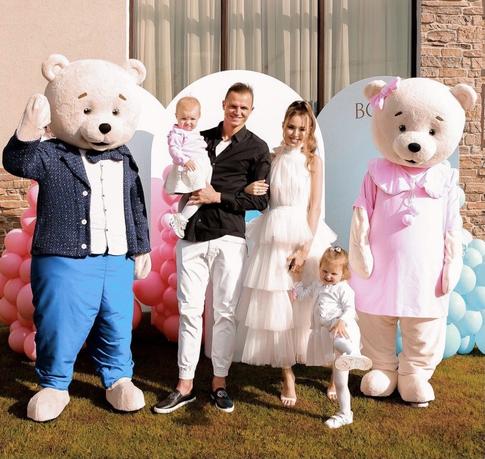 Анастасия Костенко и Дмитрий Тарасов объявили пол третьего ребенка