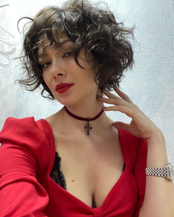 Настасья Самбурская