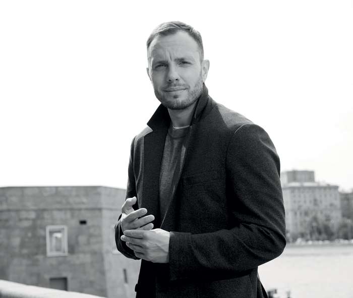 Пиджак и джемпер, все – United Colors of Benetton Пиджак и джемпер, все – United Colors of Benetton