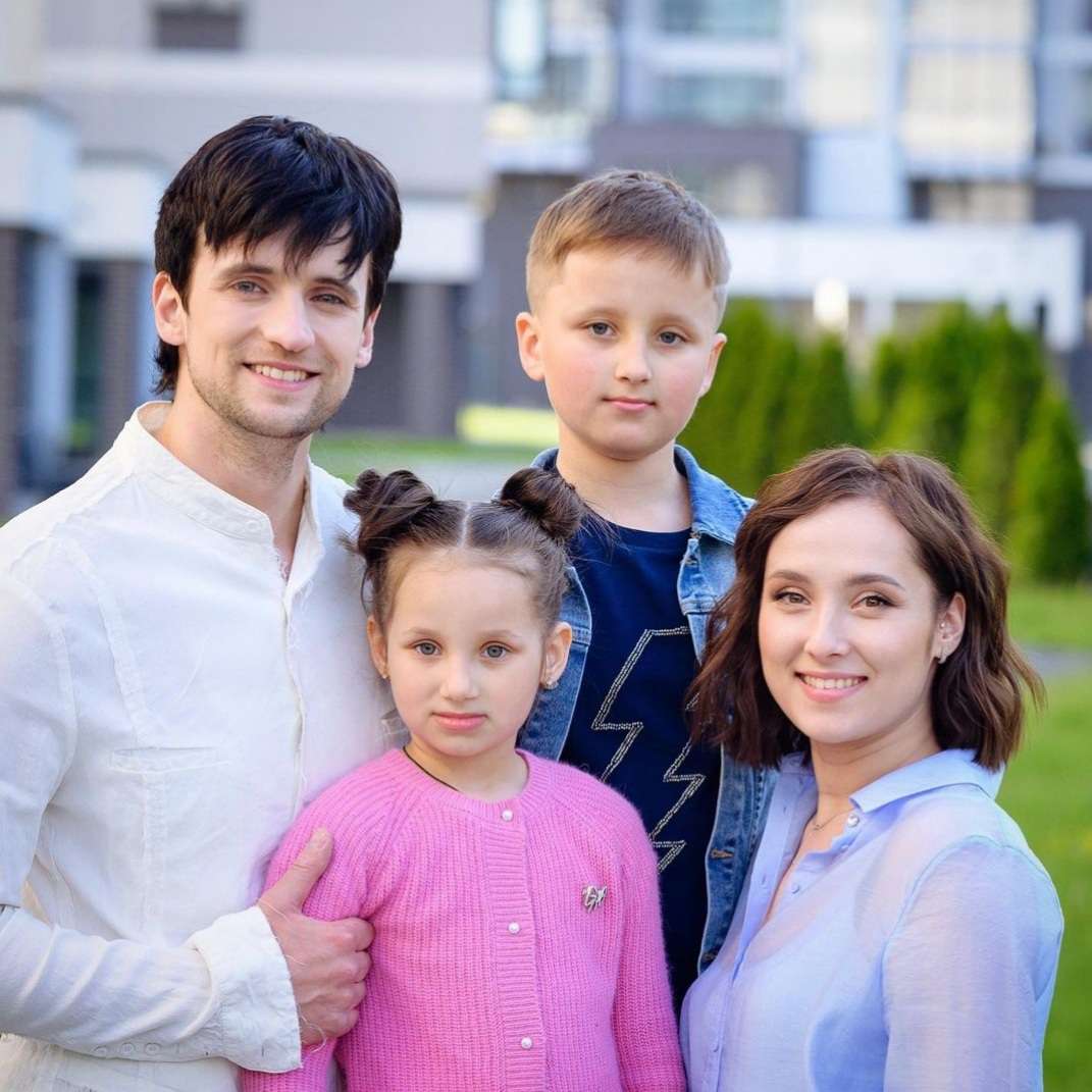 Дмитрий Колдун с семьей