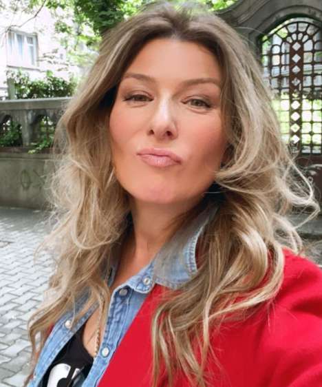 Жас волейболшы видеоны мастурбациялайды