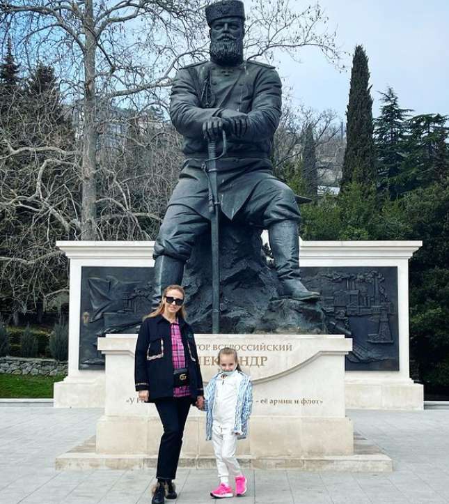 Татьяна Навка с дочерью