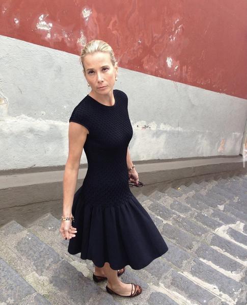 47-летняя Юлия Высоцкая похвасталась своей фигурой в купальнике