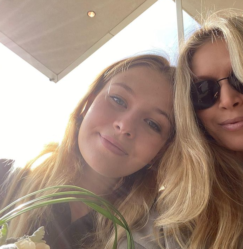 Слишком ранние: артисты, которые стали родителями еще подростками