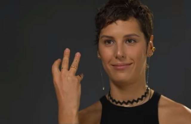 Горбачева показала обручальное кольцо Горбачева показала обручальное кольцо