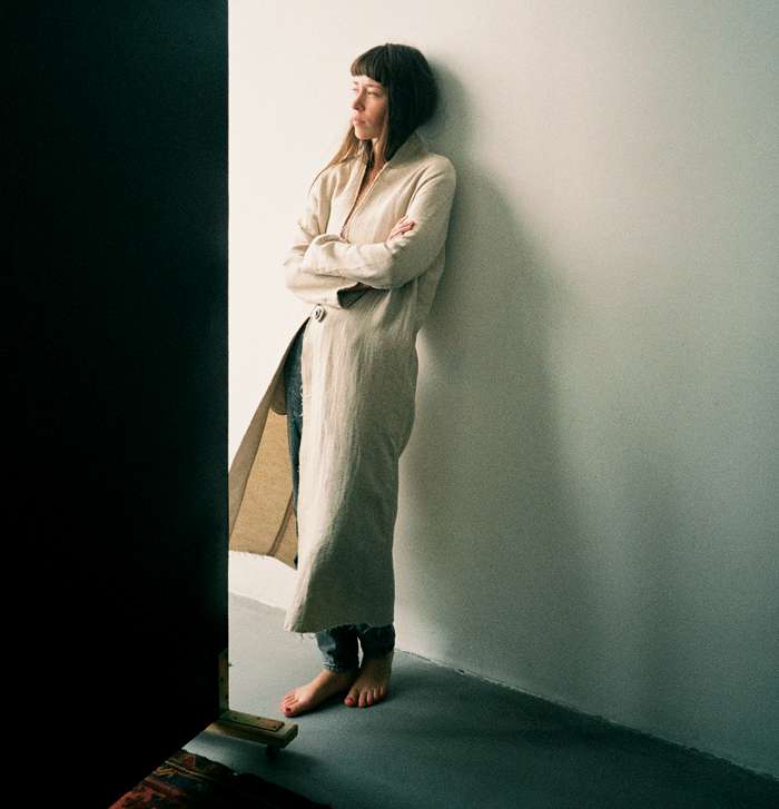 Я написала любимым режиссерам Педро Аль-модовару и Ларсу фон Триеру. Педро меня проигнорировал, а Ларс прислал отказ, который я вначале приняла за предложение