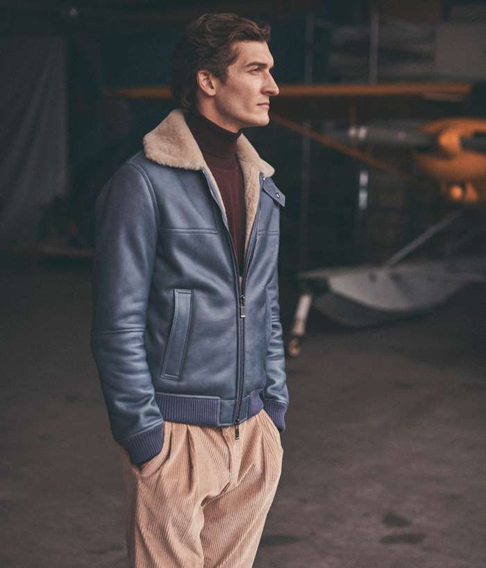 «Съемки проходили на озере Комо. Было туманно, дождливо и влажность, свойственная региону, придавала прохладе особенную нотку северной Италии. Я люблю эту страну»