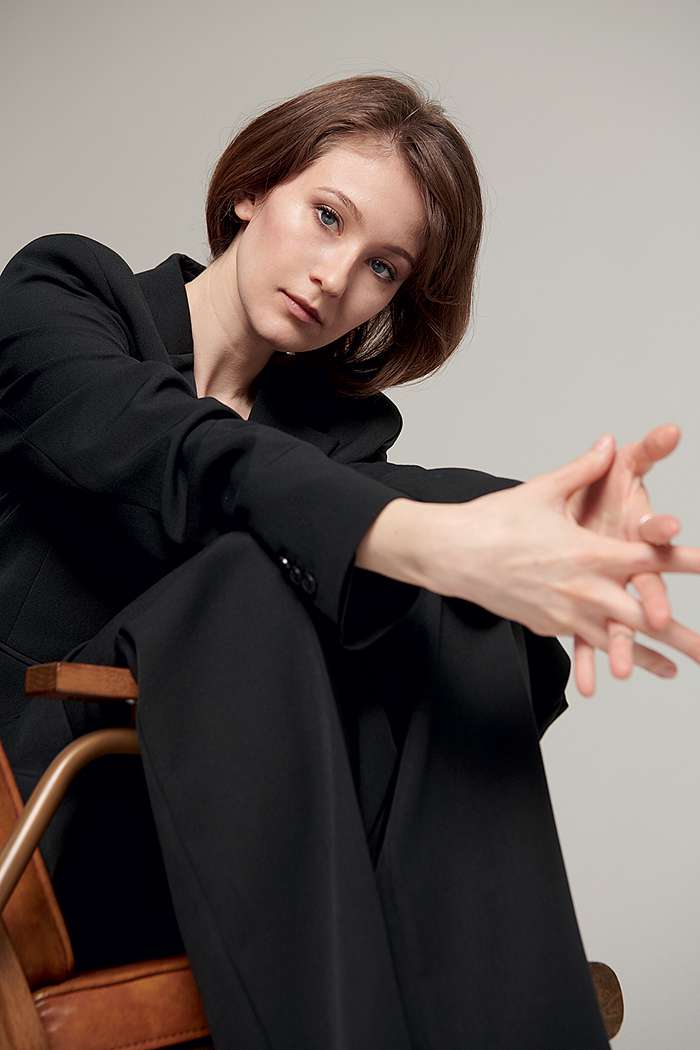 Ваня зовет меня генералиссимус. Я протестую: «Почему не милая, не кисуня?» Раньше я была категоричной, а сейчас стала гибче во многих вопросах