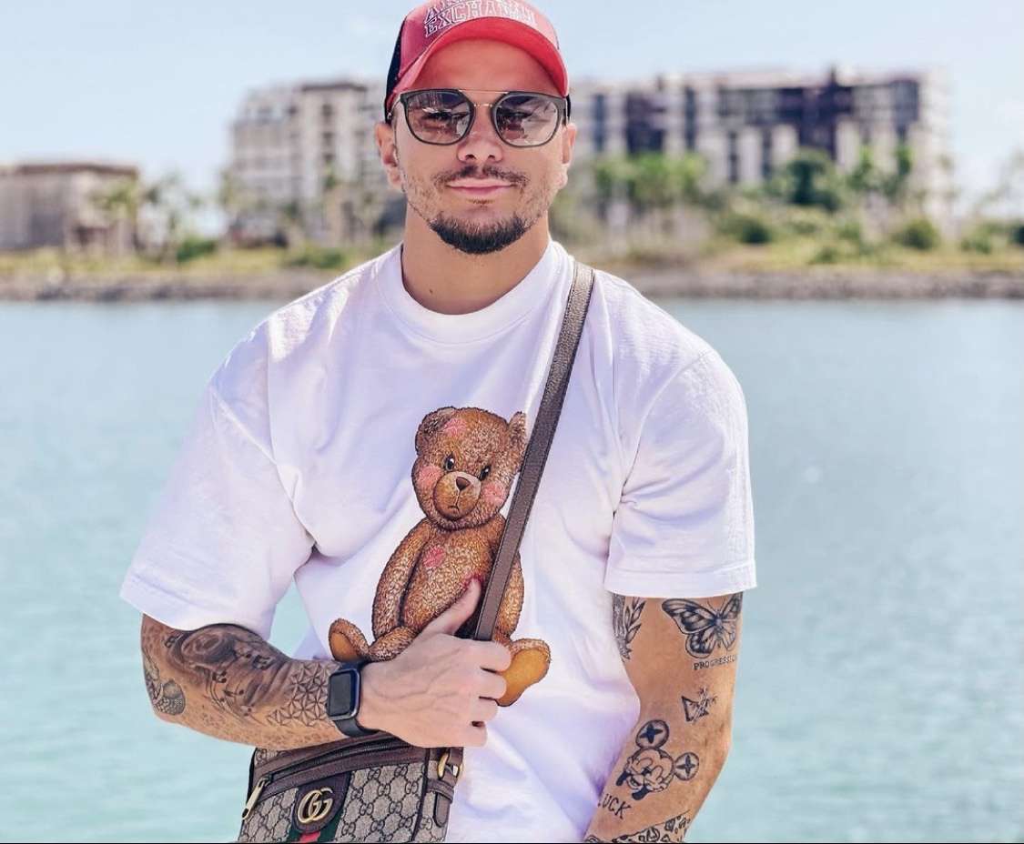 Антон Гусев