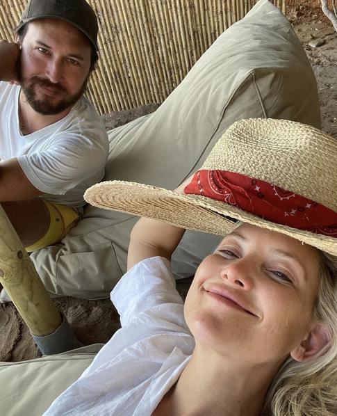 Кейт Хадсон объявила о помолвке с Дэнни Фудзикавой