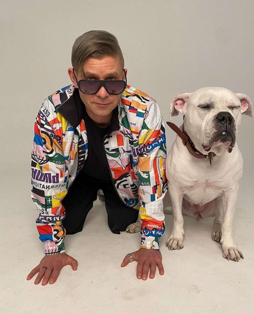 Митя Фомин с собакой Снежой