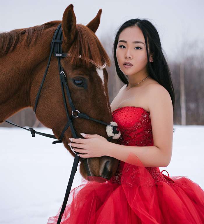 Катание на лошадях - давняя свадебная традиция