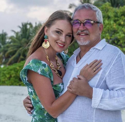 Дмитрий Дибров о состоянии больной ковидом жены: «Немножко полежала, уже все в порядке»