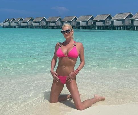 Представитель­ница Волочковой заявила, что балерина не летает трезвой на самолете