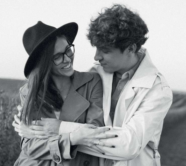 В тех семьях, где не сформировано понятие и принятие чужих и своих границ, вырастают те, кто то и дело вторгается в чужое пространство и пускает посторонних в свое