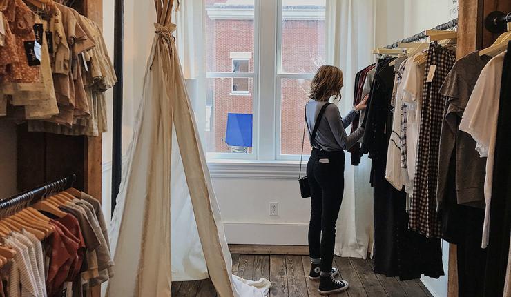 почаще балуйте себя, например, вещами, о которых давно мечтали