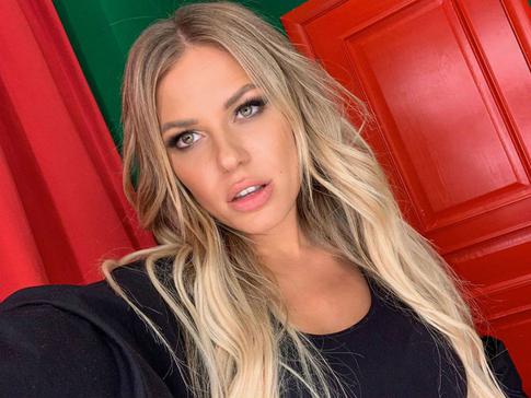 Бледанс, Дакота и другие звезды, которые считали себя гадкими утятами