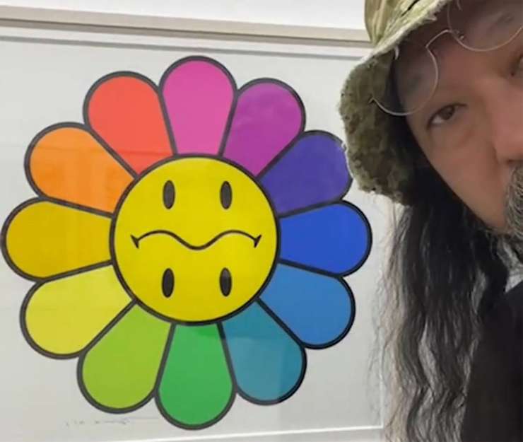 Улыбающийся цветок – визитная карточка Такаши