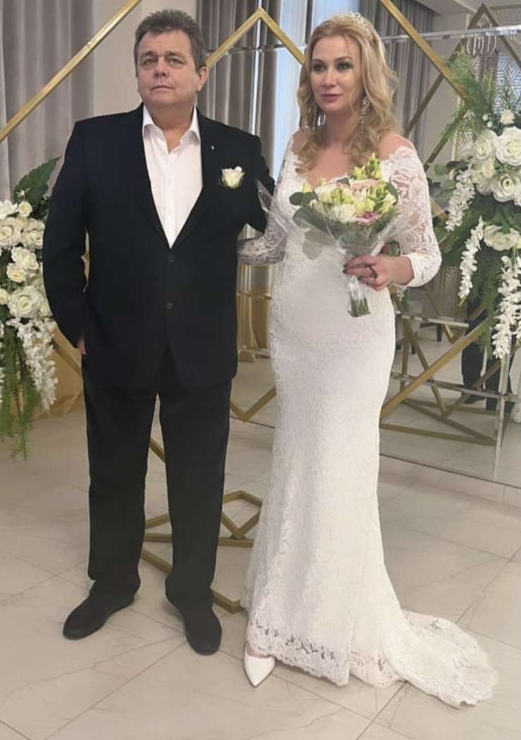 Диана Бичарова с мужем Равилем