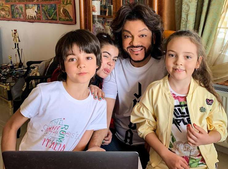 Филипп Киркоров с детьми