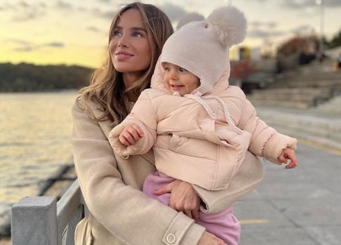 Алекса не разрешает свекрови видеть внучку