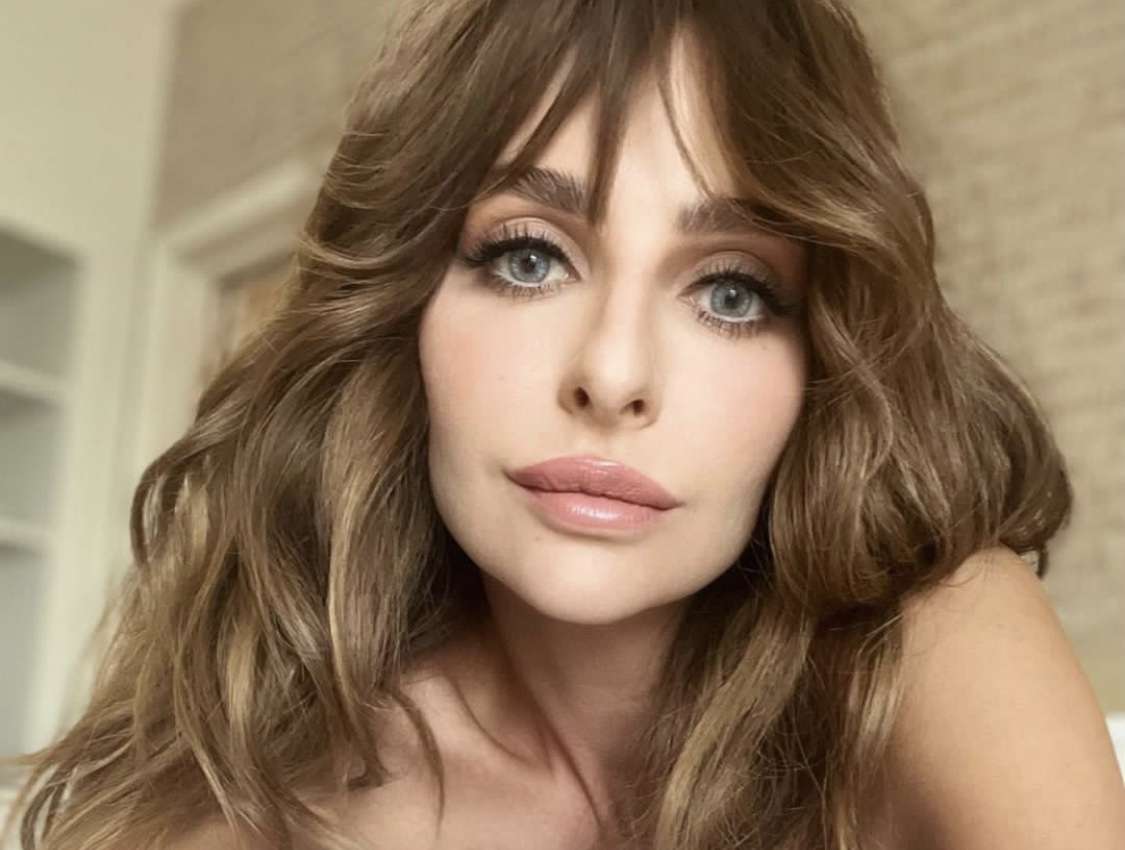 Худая сиськи Доска»: Екатерина Варнава удивила отсутствием груди