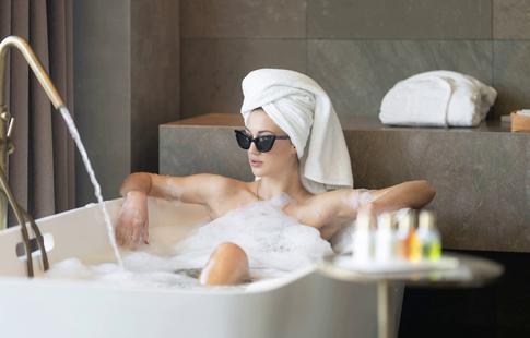 Ретинол, пилинги и восточная сказка: 5 осенних бьюти-cредств, на которые стоит обратить внимание