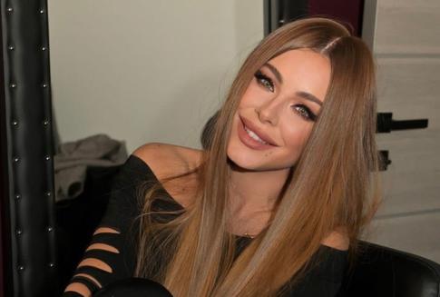 Ани Лорак впервые за долгое время показала повзрослевшую дочь