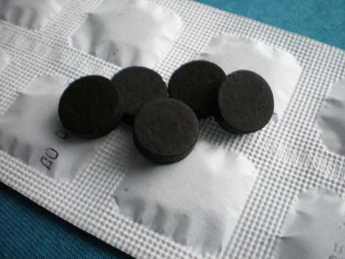 Спасет мебель, устранит плесень: 6 способов использовать активированный уголь в быту