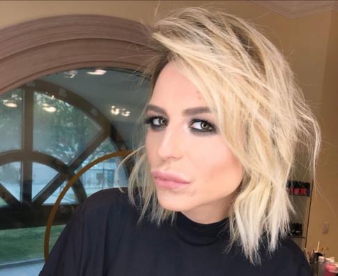 «Не смогли поставить точный диагноз»: умерла 41-летняя певица Злата Божен