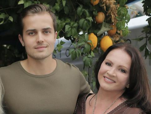 «Настоящий кочевник»: внук Ротару впервые рассказал о своей жизни за границей