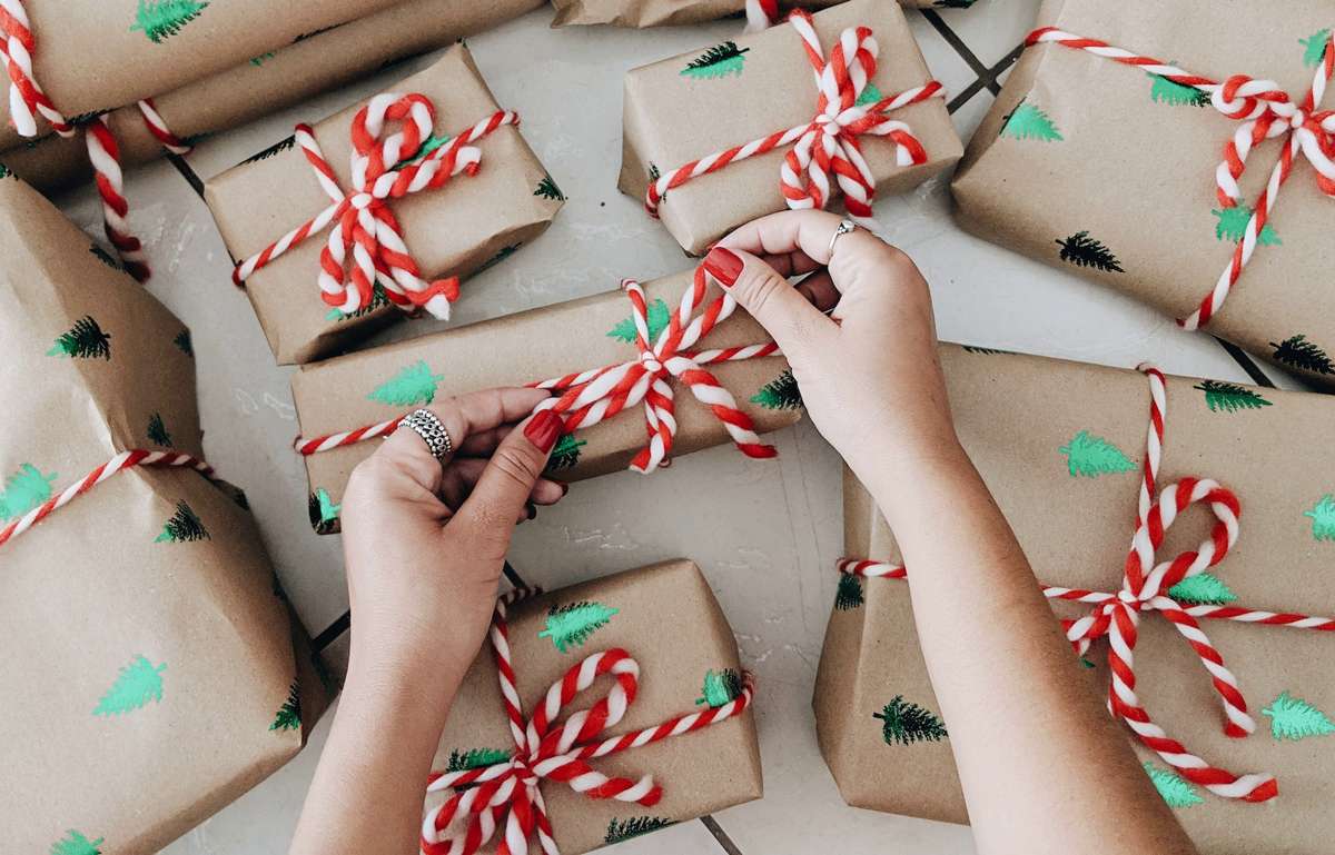 какие подарки точно не стоит дарить другу