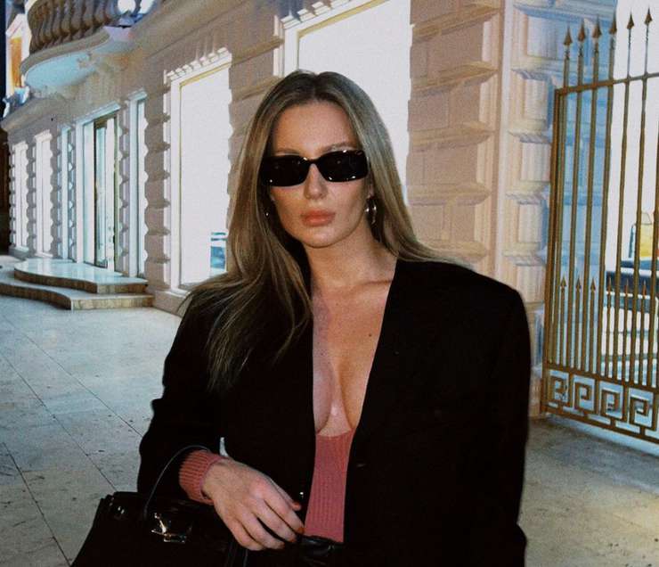 Поклонники раздобывали фото Паулины