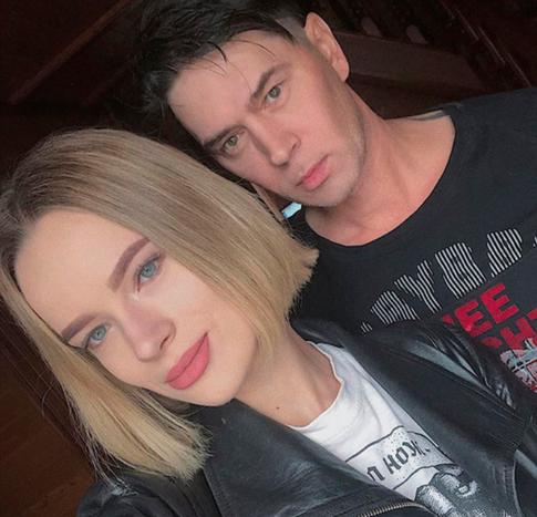 Стало известно, что случилось с дочкой солиста «На-На», впавшей в кому