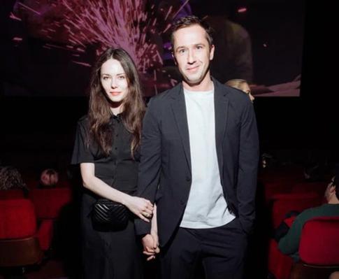 Корешков помолвлен с дочерью Апексимовой