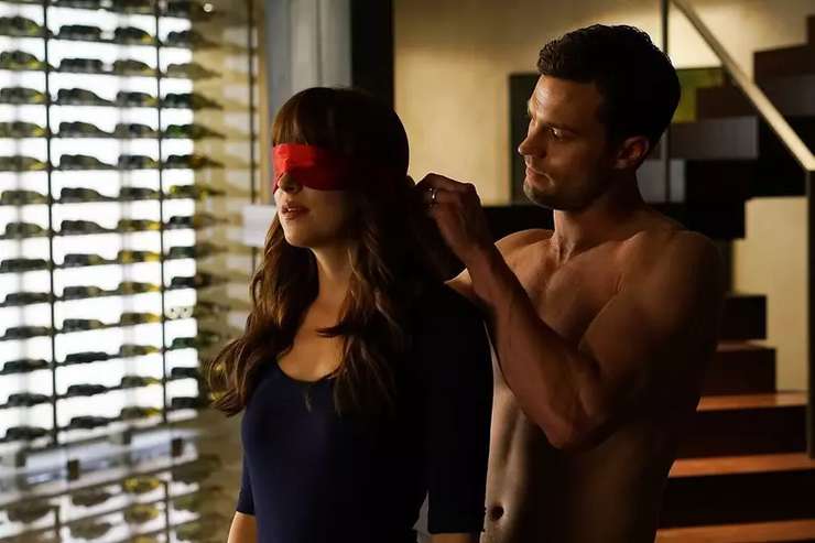 Дакота Джонсон и Джейми Дорнан