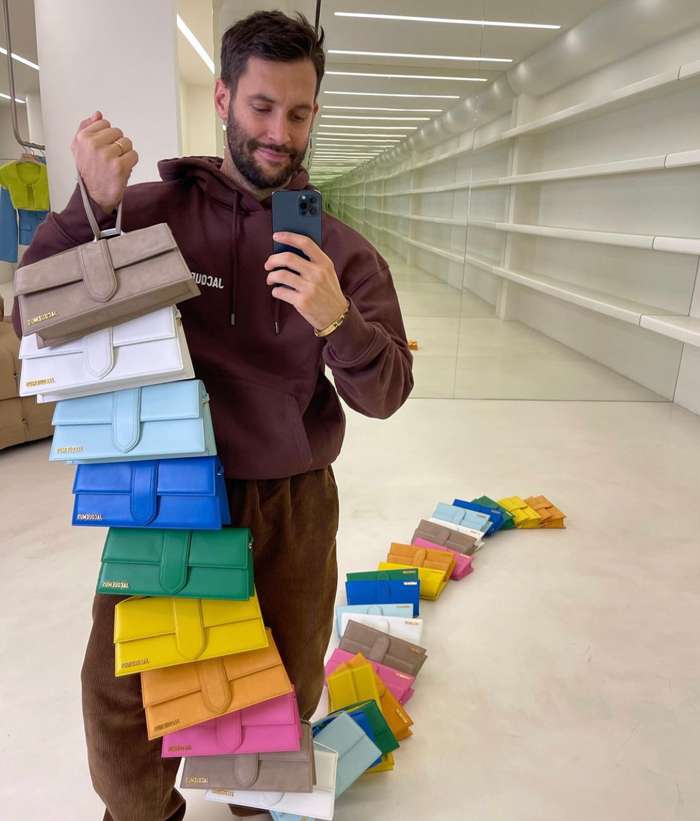 Симон Жакмюс прославился своими сумочками Симон Жакмюс прославился своими сумочками