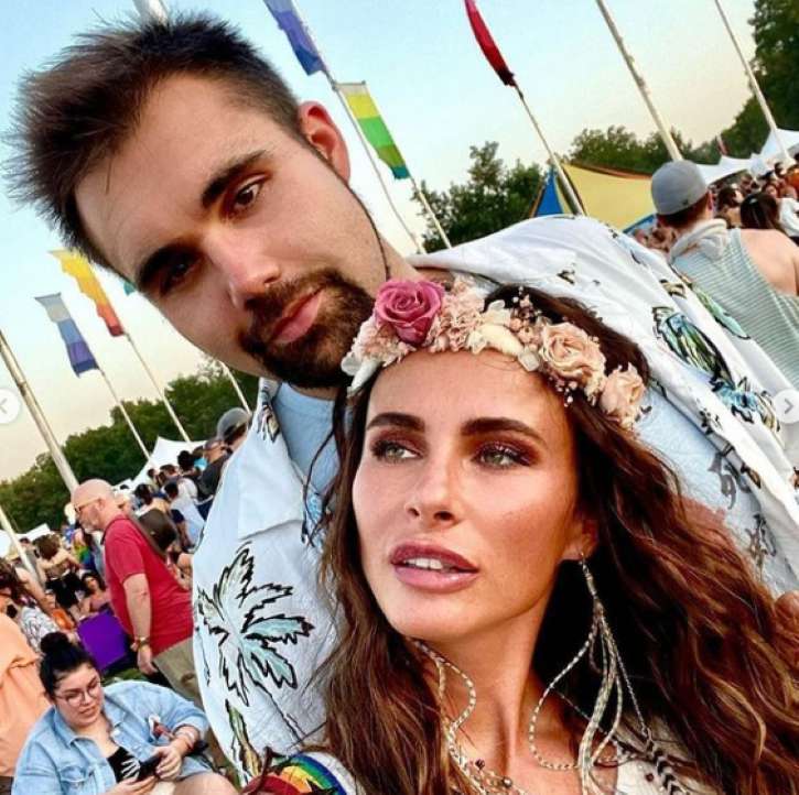 Саша Зверева с мужем