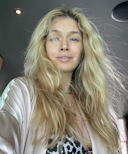 Вера Брежнева рассказала, что ее семья прячется в подвалах от бомбежек