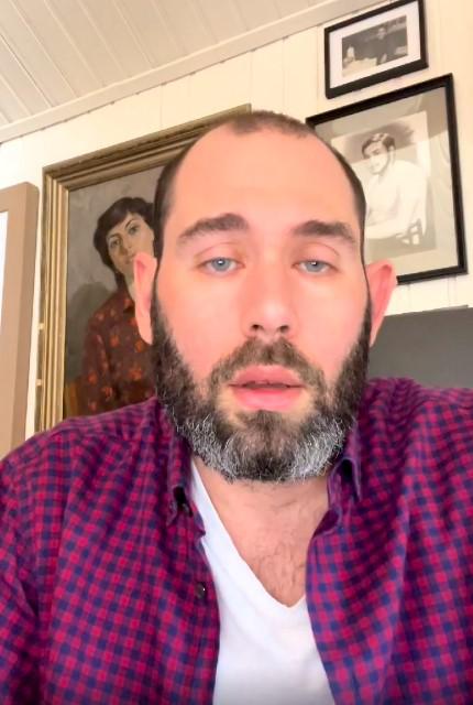 Семен Слепаков покинул Россию